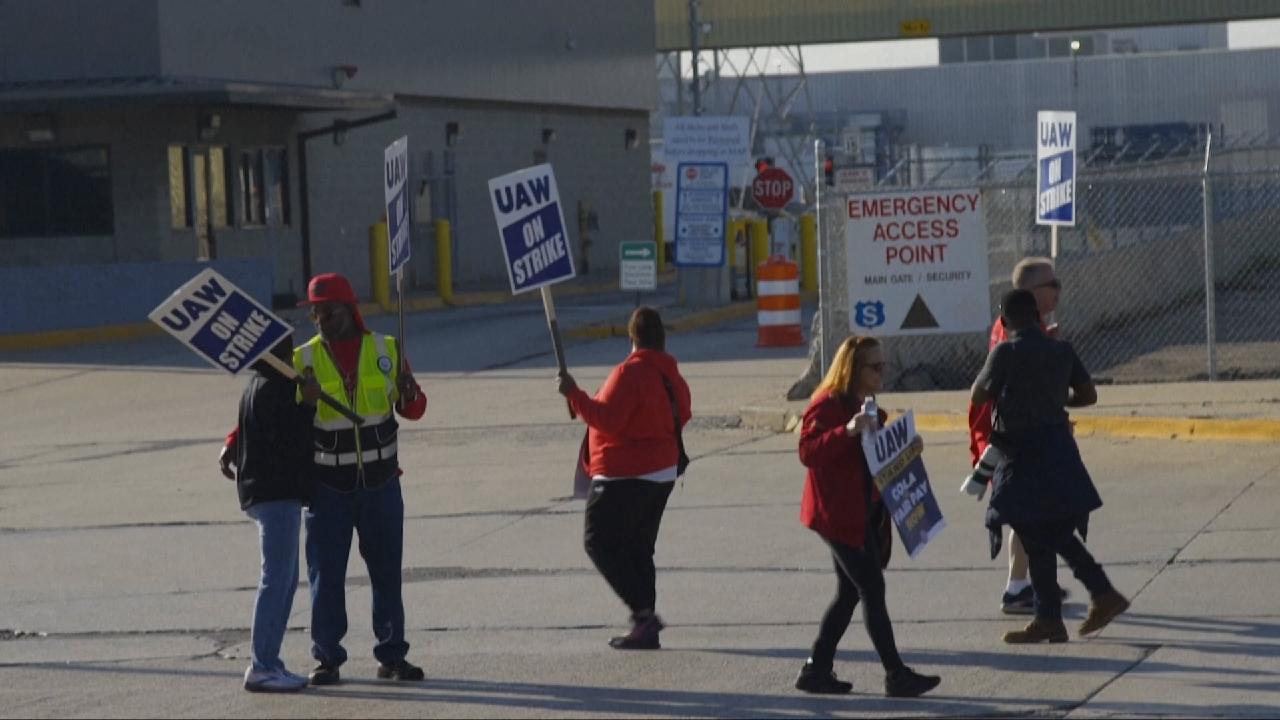 Unprecedented Us Auto Workers Strike Continues Into Fourth Day Cgtn